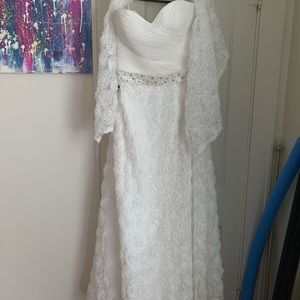 Beautiful Wedding dress. Never used.